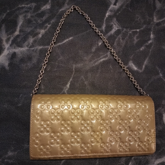 Rare Coach Elegant Gold Floral Embossed Chain Bag - Picture 4 of 7